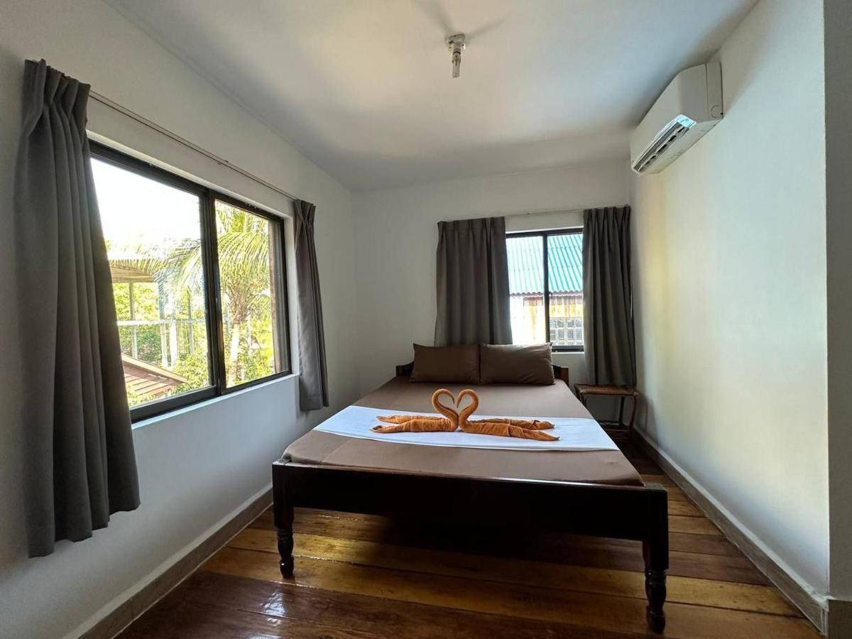 Happy Elephant Bungalows Kaoh Touch Exterior photo