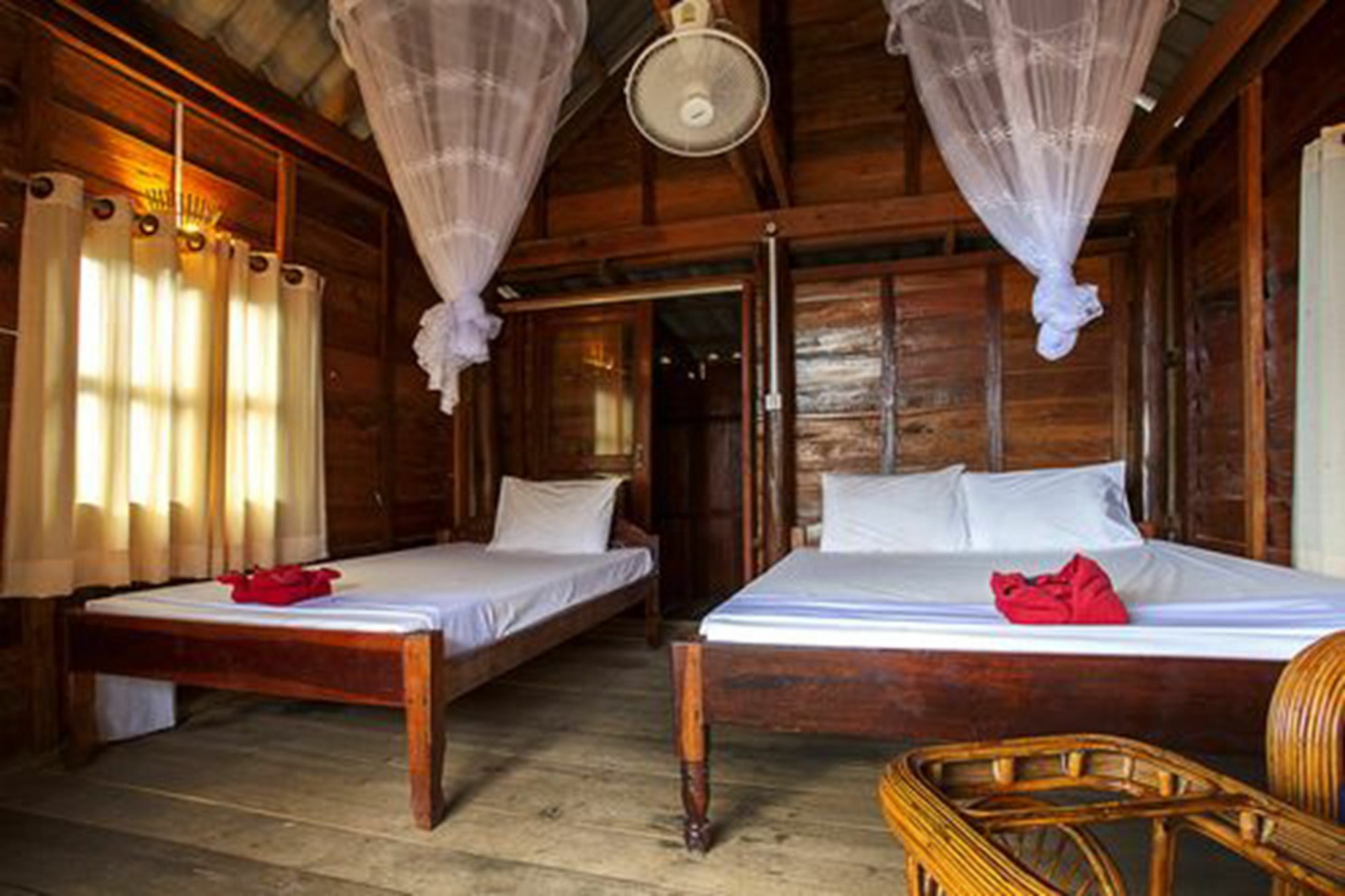 Happy Elephant Bungalows Kaoh Touch Exterior photo