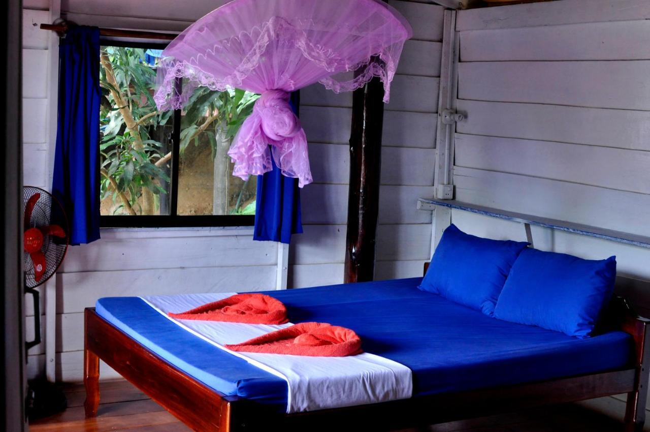 Happy Elephant Bungalows Kaoh Touch Exterior photo
